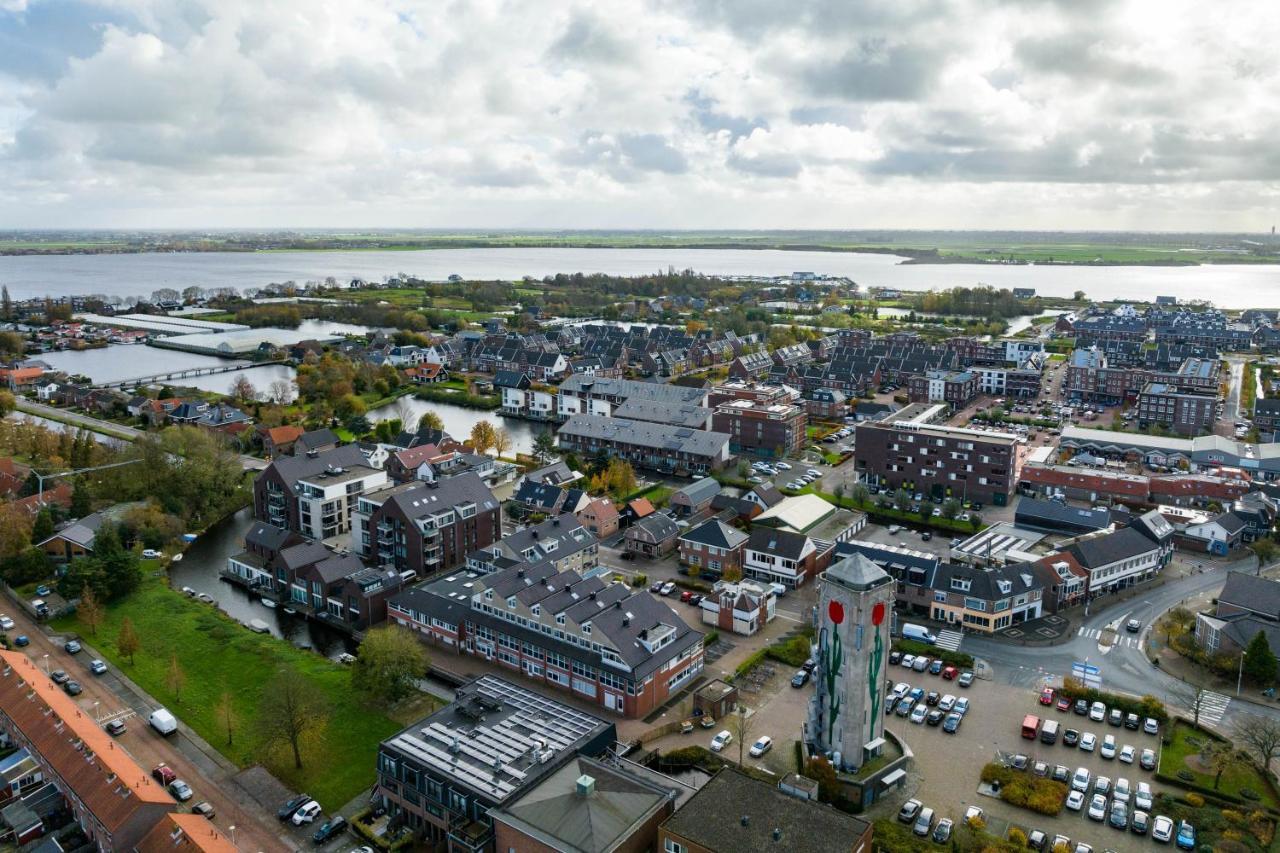 B&B De Tulpentoren Roelofarendsveen Extérieur photo