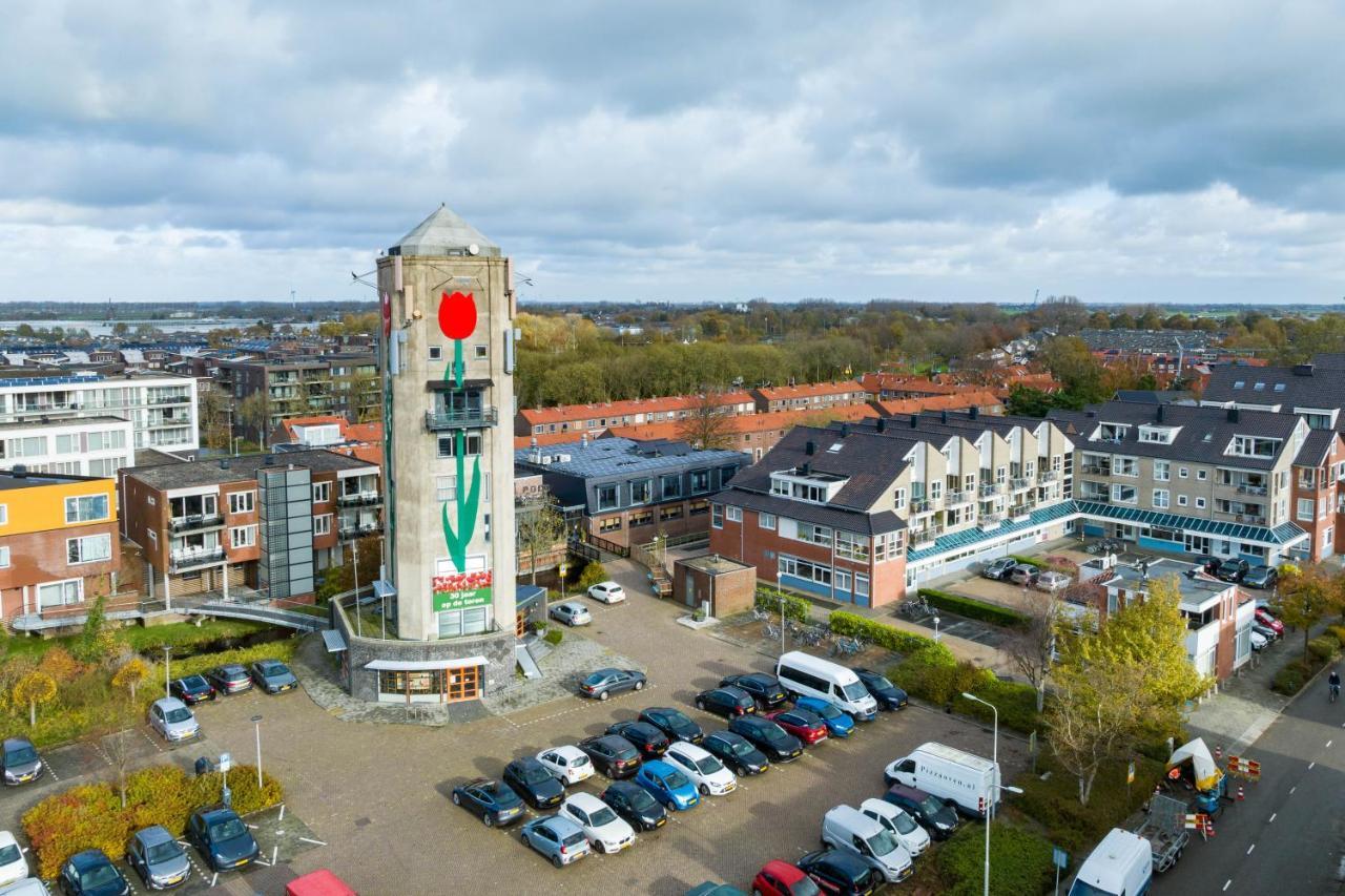 B&B De Tulpentoren Roelofarendsveen Extérieur photo